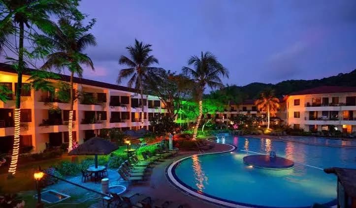 HOLIDAY VILLA، تصویر 1