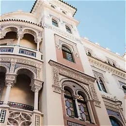 Legada Alcazar Hotel